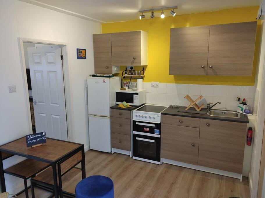 Cosy Flat In A Pretty Town. Apartment ครูเคิร์น ภายนอก รูปภาพ